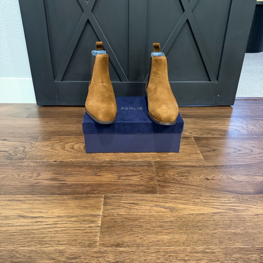 Men's Tan Suede Chelsea Boots